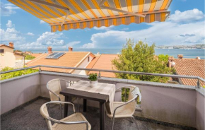 Amazing Home In Crveni Vrh With Lake View